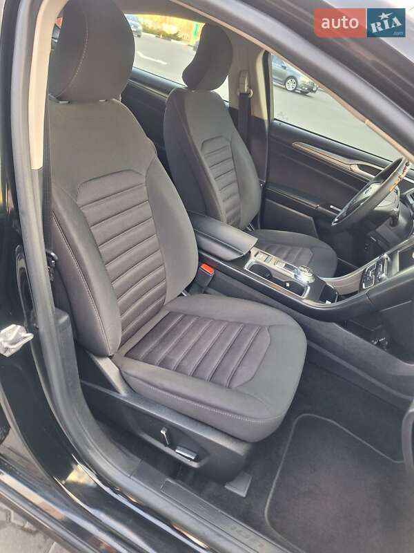 Седан Ford Fusion 2017 в Києві