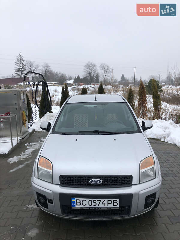 Хэтчбек Ford Fusion 2012 в Яворове