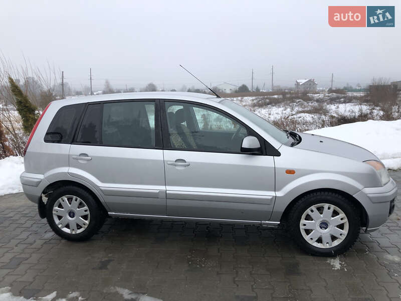 Хэтчбек Ford Fusion 2012 в Яворове