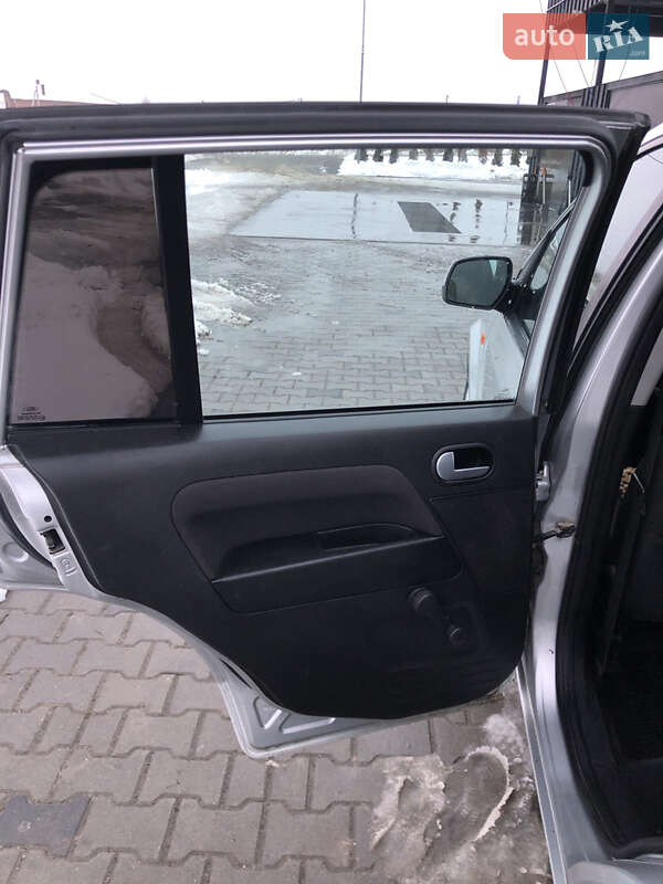 Хэтчбек Ford Fusion 2012 в Яворове