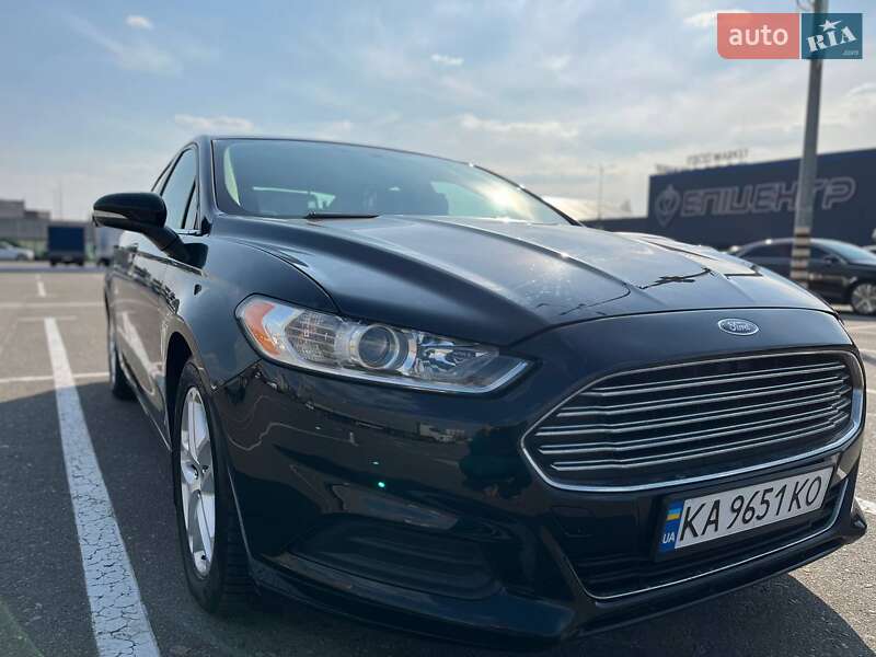Седан Ford Fusion 2015 в Киеве