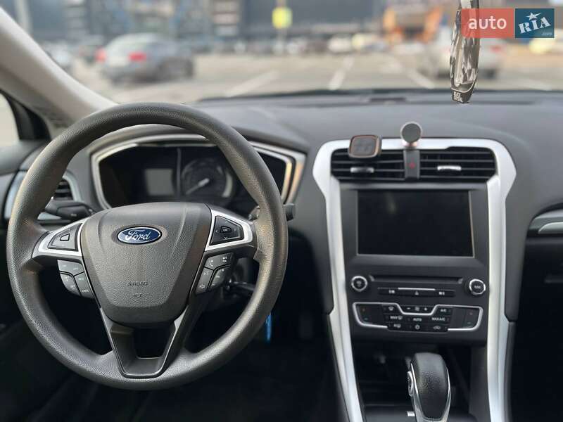 Седан Ford Fusion 2015 в Киеве