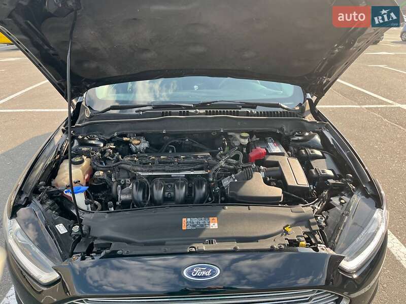 Седан Ford Fusion 2015 в Киеве