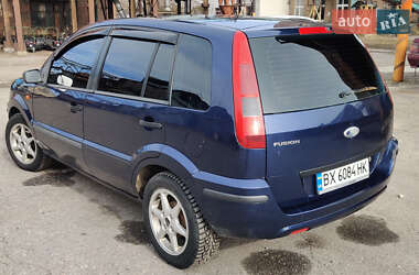Хэтчбек Ford Fusion 2004 в 