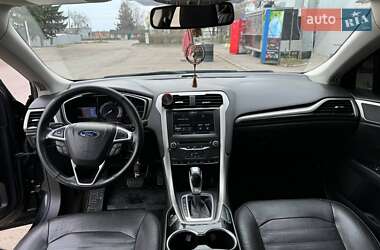 Седан Ford Fusion 2014 в 