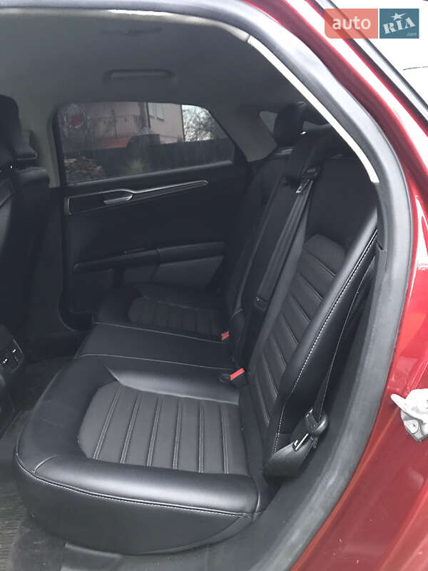 Седан Ford Fusion 2016 в Рожнятові