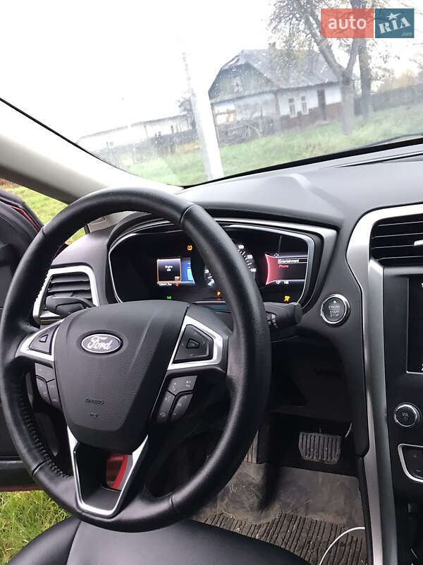 Седан Ford Fusion 2016 в Рожнятові