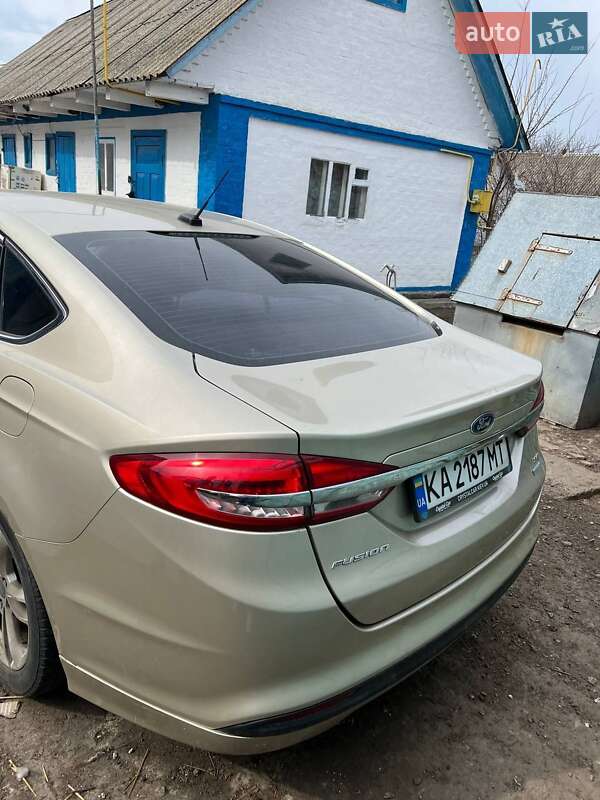 Седан Ford Fusion 2018 в Сквире