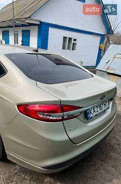 Седан Ford Fusion 2018 в 