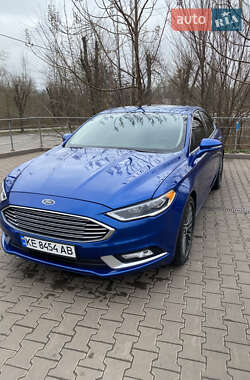 Седан Ford Fusion 2016 в 