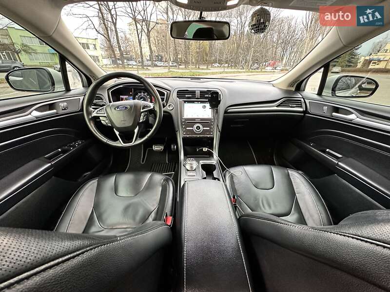 Седан Ford Fusion 2016 в Вінниці