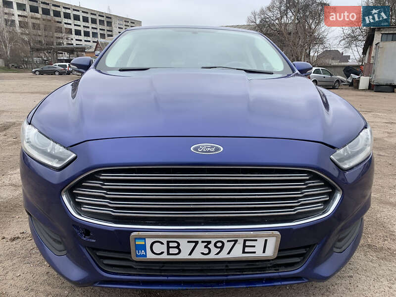 Седан Ford Fusion 2013 в 