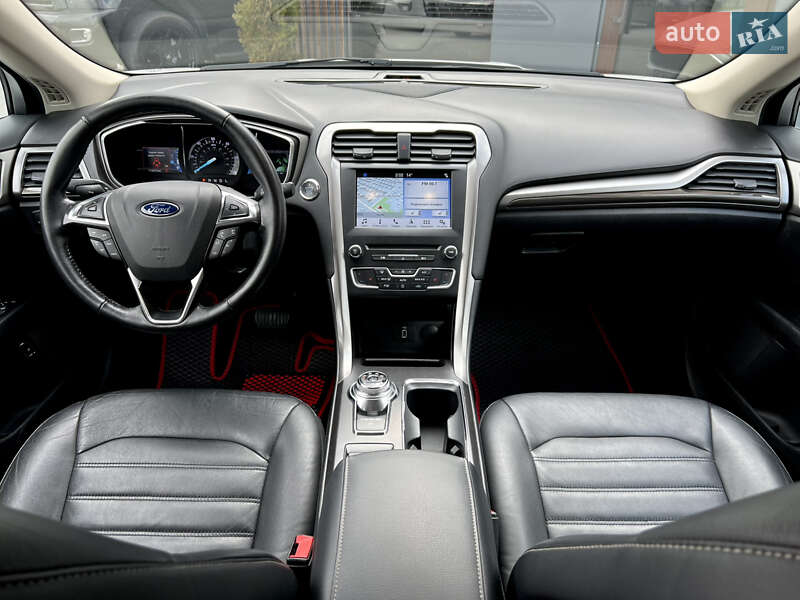 Седан Ford Fusion 2017 в Одесі