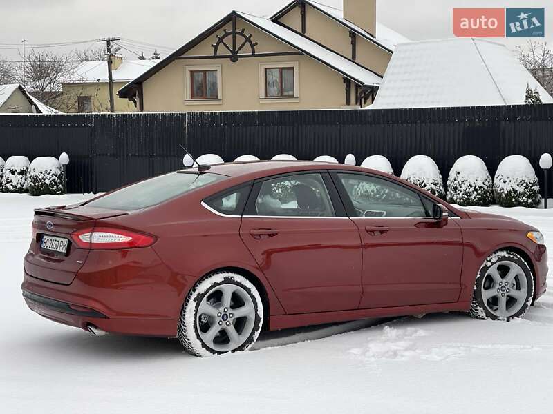 Седан Ford Fusion 2014 в 