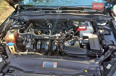 Седан Ford Fusion 2015 в 