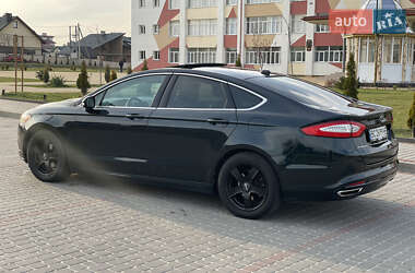 Седан Ford Fusion 2013 в Львове