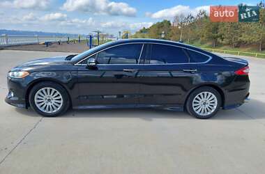 Седан Ford Fusion 2013 в 