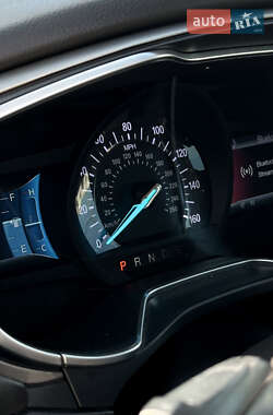 Седан Ford Fusion 2013 в 