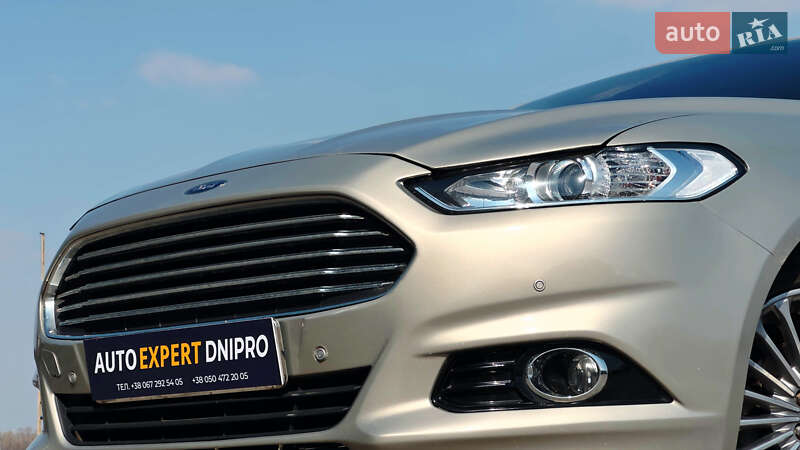 Седан Ford Fusion 2016 в Дніпрі