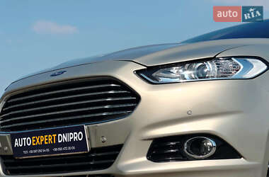 Седан Ford Fusion 2016 в 