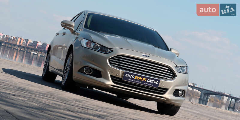 Седан Ford Fusion 2016 в Дніпрі