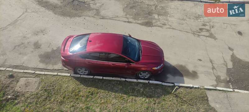 Седан Ford Fusion 2013 в Ровно