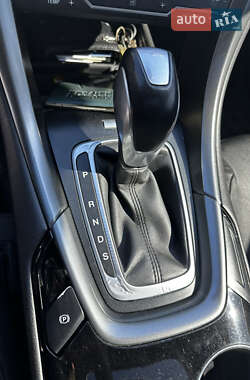 Седан Ford Fusion 2014 в 