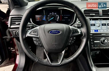 Седан Ford Fusion 2017 в 