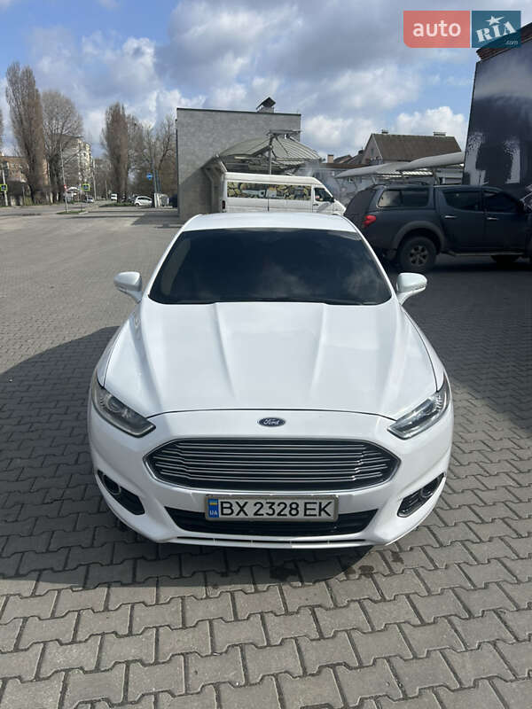 Седан Ford Fusion 2014 в 