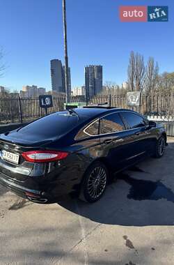 Седан Ford Fusion 2015 в 