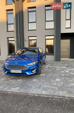 Седан Ford Fusion 2019 в 