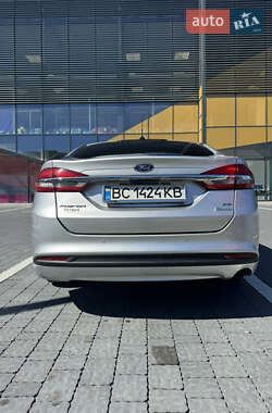 Седан Ford Fusion 2017 в 