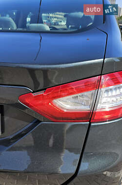 Седан Ford Fusion 2014 в 