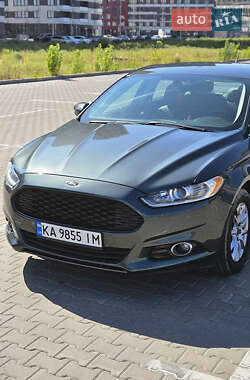 Седан Ford Fusion 2014 в 