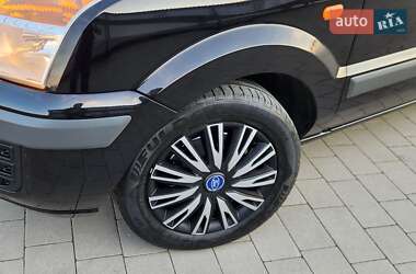 Хэтчбек Ford Fusion 2008 в 