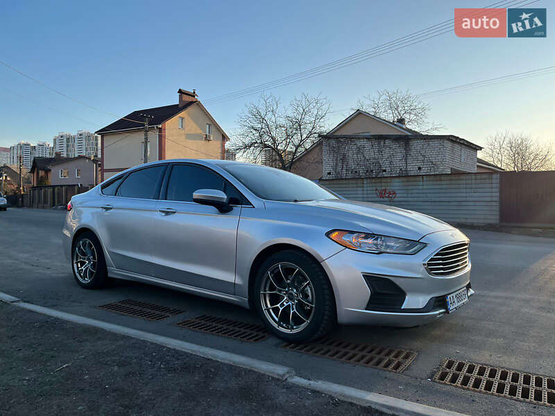 Седан Ford Fusion 2019 в Киеве