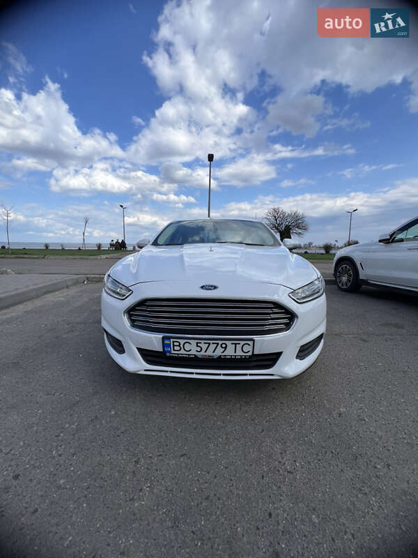 Седан Ford Fusion 2015 в Черкассах