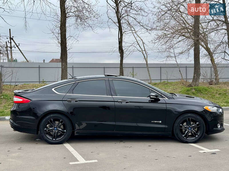 Седан Ford Fusion 2015 в Киеве