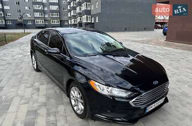 Седан Ford Fusion 2017 в 