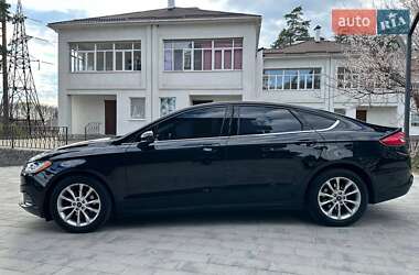 Седан Ford Fusion 2017 в 