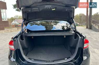Седан Ford Fusion 2017 в 