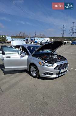 Седан Ford Fusion 2015 в 