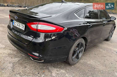 Седан Ford Fusion 2016 в 