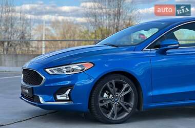 Седан Ford Fusion 2020 в 