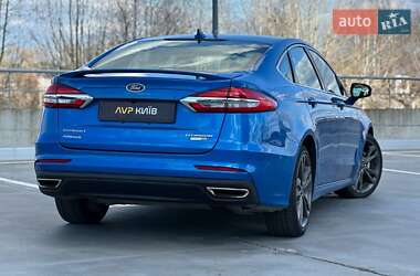 Седан Ford Fusion 2020 в 