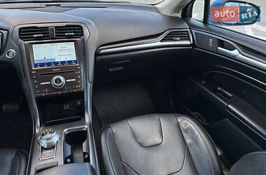 Седан Ford Fusion 2020 в 