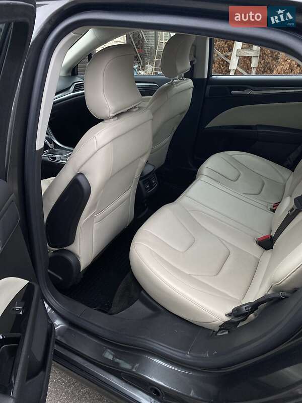 Седан Ford Fusion 2016 в Харькове