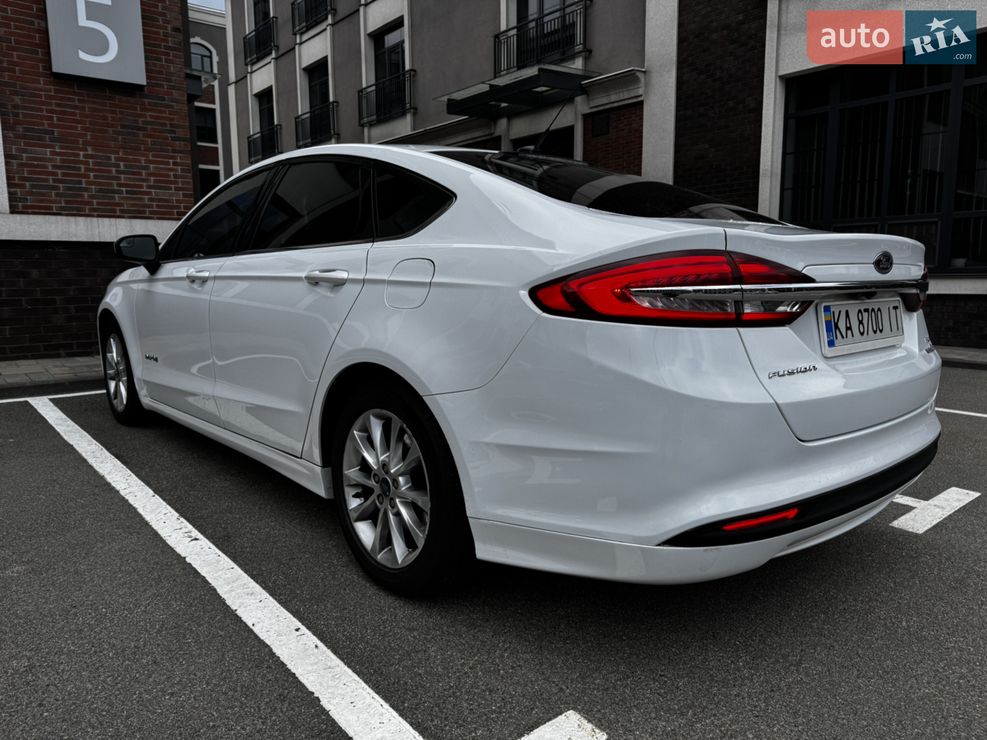 2016 Ford Fusion - мініатюра 5