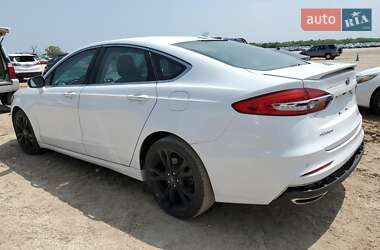 Седан Ford Fusion 2019 в 