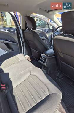 Седан Ford Fusion 2014 в Кам'янському